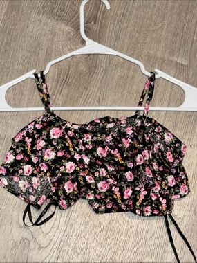 Charlotte Russe Black Floral Tie-Front Crop Cami